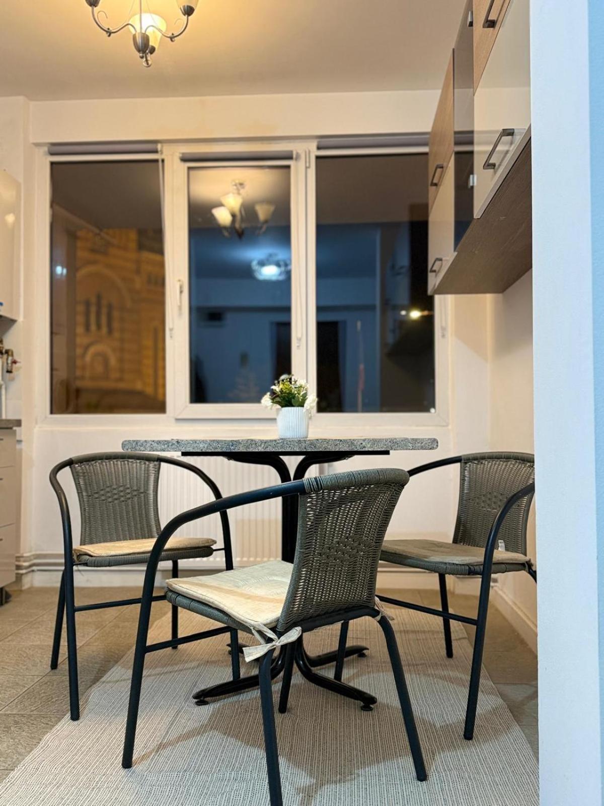 Apartament Piata Victoriei *